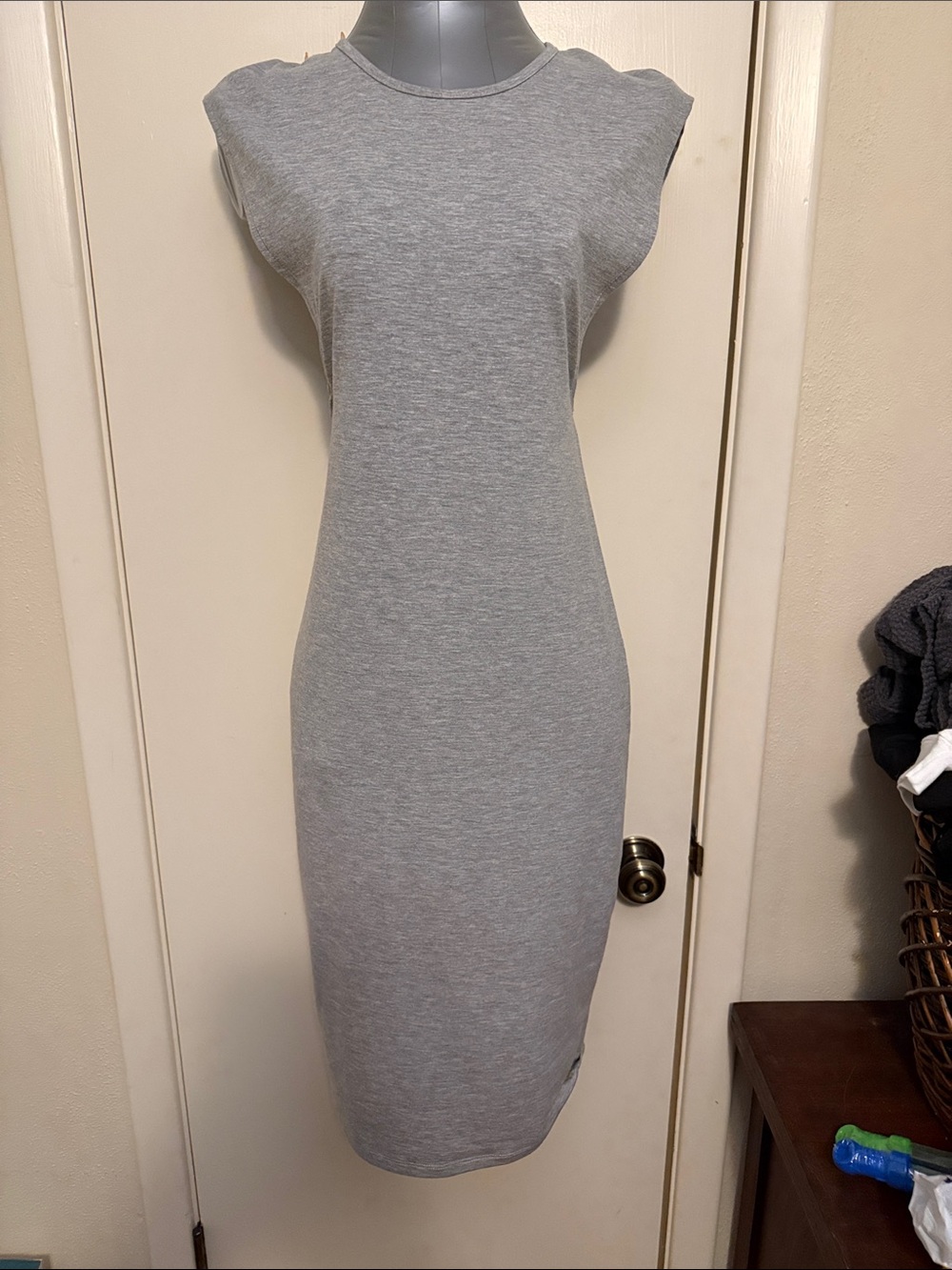 Popular Basics Grey Sleeveless Midi Sheath Dress Medium LN